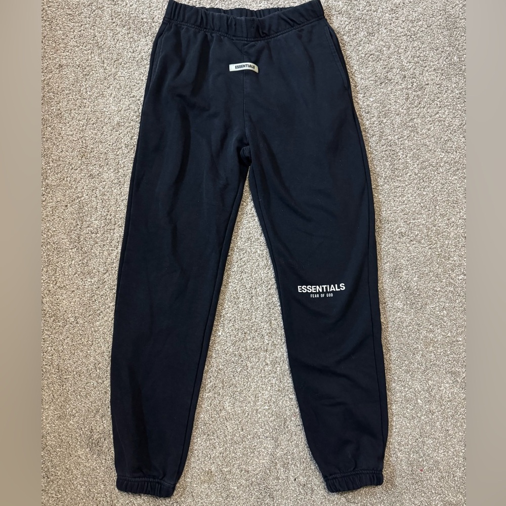 Essential Joggers L